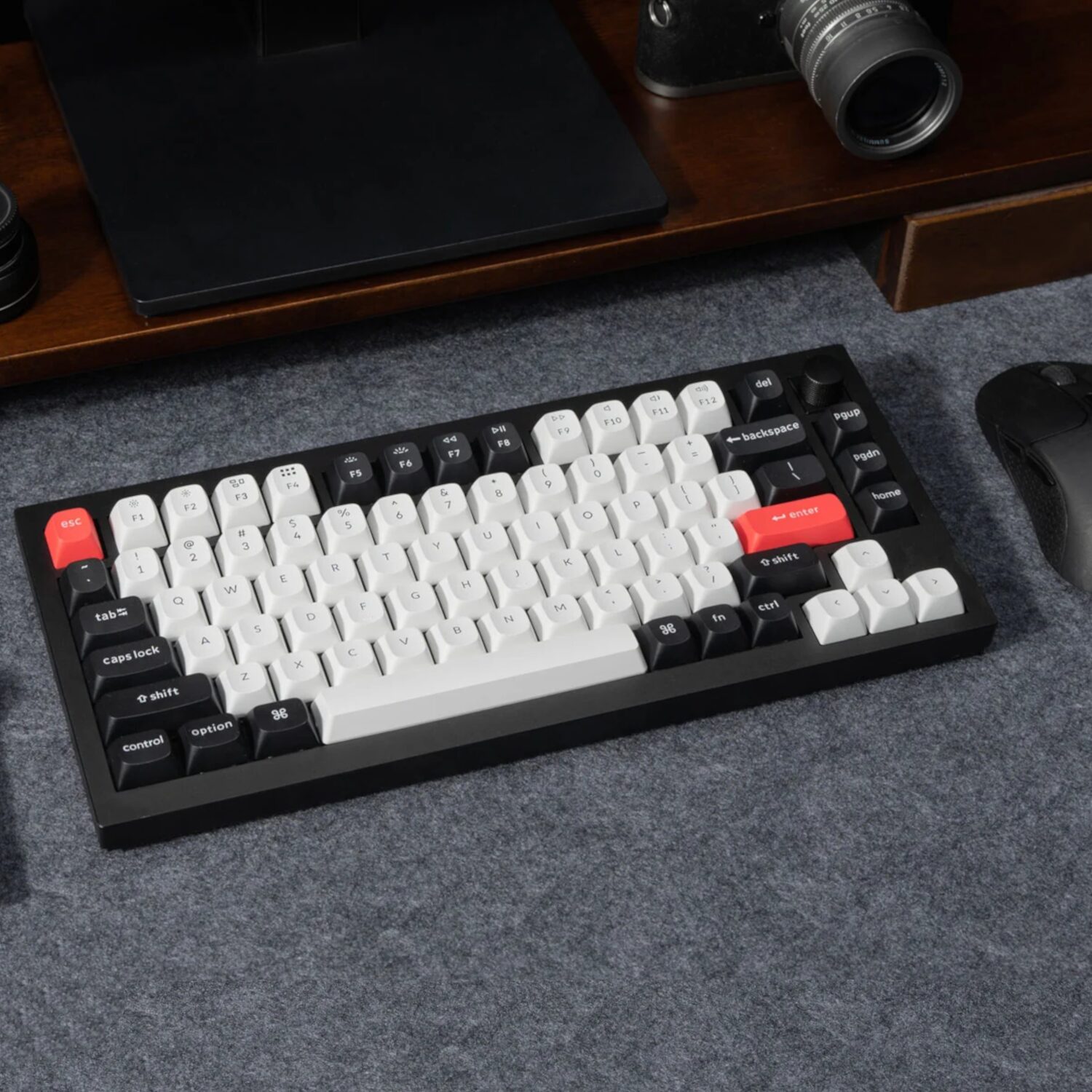 Keychron Q1H-M1 QMK Wireless Custom Keyboard - Black - Image 4